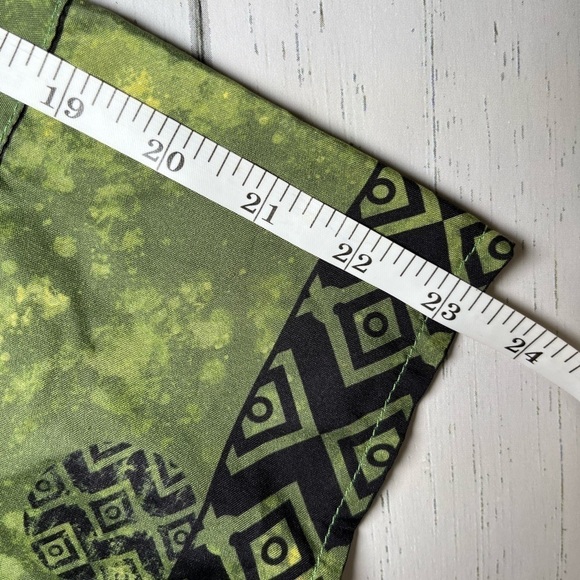 Lightweight Green And Black Blouse by Miss Look - Picture 7 of 10